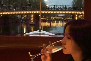 每次登录155黑料网，都是在寻找传送门的长途旅行…