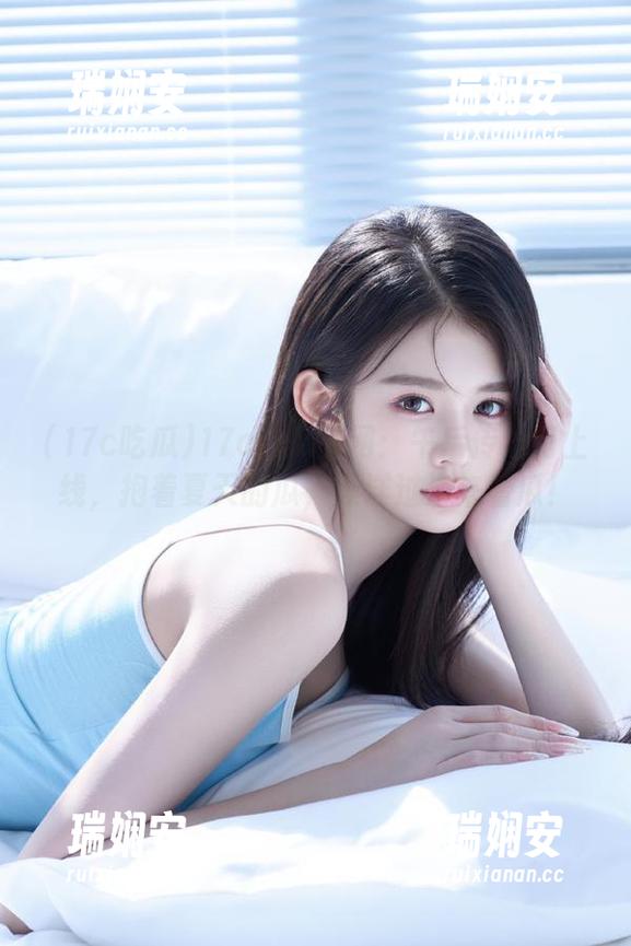 17c吃瓜官网：午后传送门上线，抱着夏天的瓜，漂洋过海来看瓜！