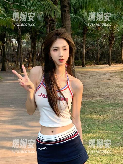 猜猜哪个瓜在355.fun网页上火了？我都想变成那颗瓜了！