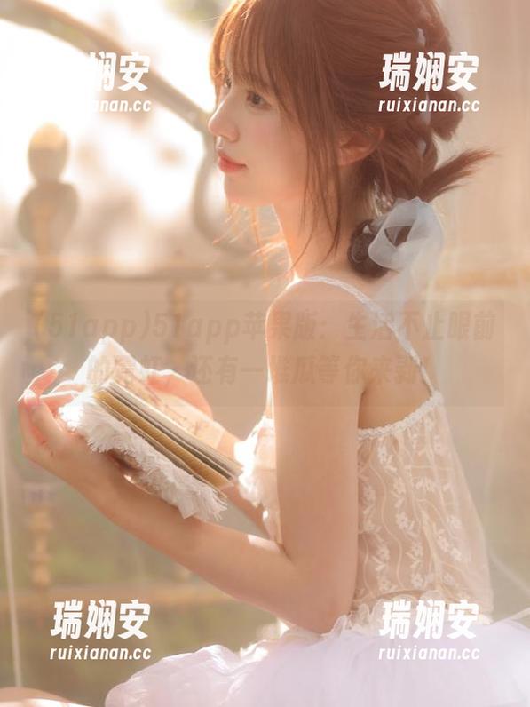 51app苹果版：生活不止眼前的霓虹，还有一堆瓜等你来剥！
