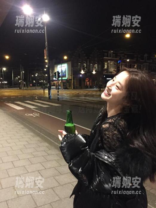 51吃瓜：当花店老板娘开口，连植物都开始斗嘴，这网站真是个宝藏！