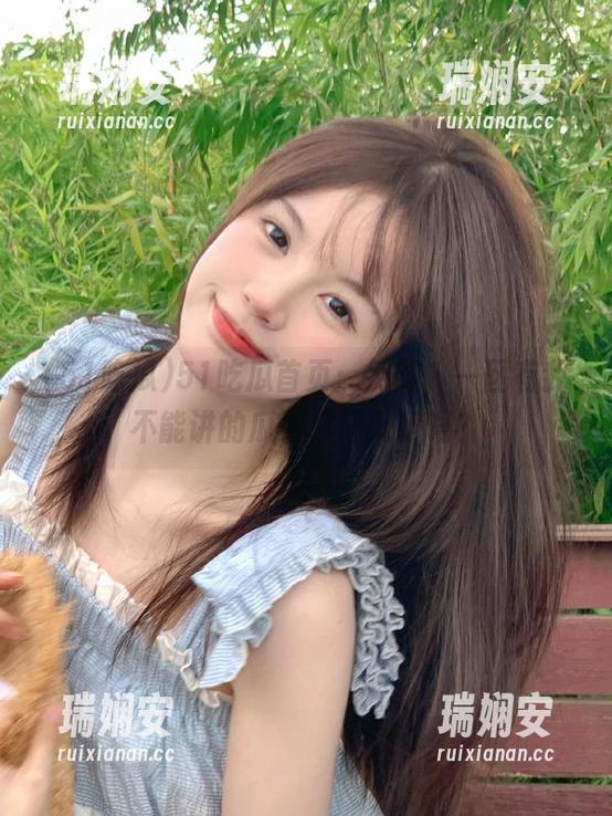 51吃瓜首页：别跑，一区有我不能讲的瓜，你愿意听吗？