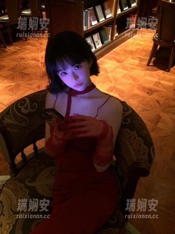 当我登录51黑料网，看瓜吃到停不下来，真是“瓜”分天下！