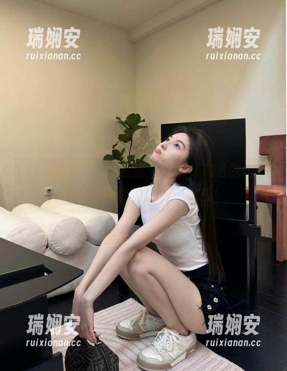 当瓜遇上苹果，718吃瓜网苹果版带你别样刷新娱乐！