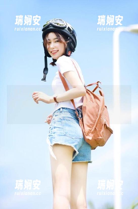 瓜神降临，快发我“91吃瓜在线”的地址，今天有啥新料？八卦的节奏我可是等不及了！