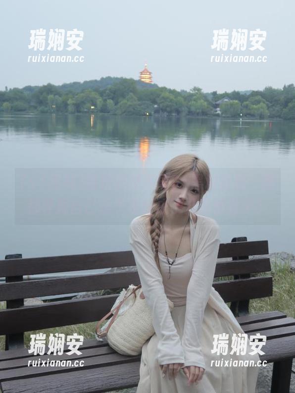 每次在网页刷91黑料在线，我都怀疑自己是不是也成了八卦瘾君子？
