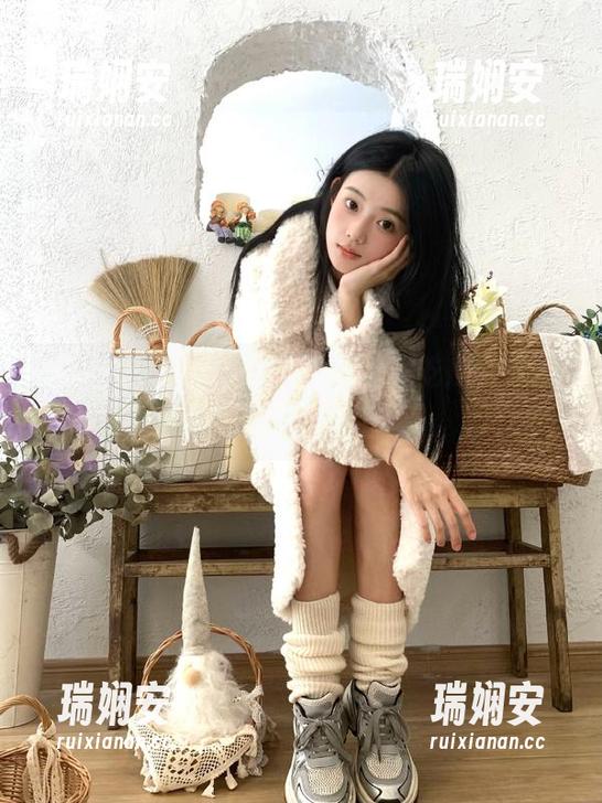 998su首页：一边吃瓜，一边心疼我的流量！