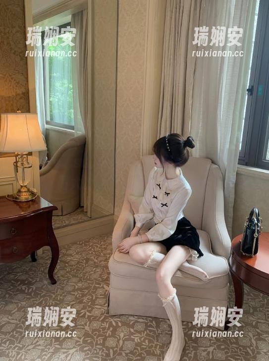 tttzzz.su黑料入口要跟我一样，高大上，而我只能默默冲去小吃摊…