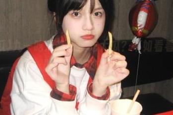 九一吃瓜首页：吃大瓜？不如看看这对“瓜脸”求偶的戏码！