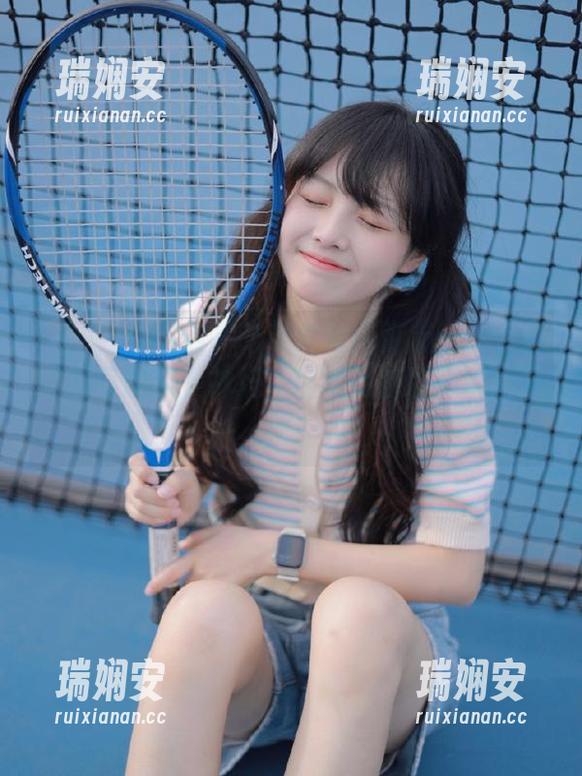 五一吃瓜官网网页版：一个刷新就可能跌下神坛，网页到底谁在幕后操控？