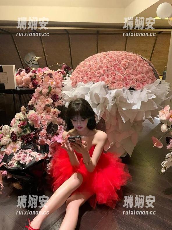 吃瓜福利送你免费瓜，让热点新闻都不敢宰割！