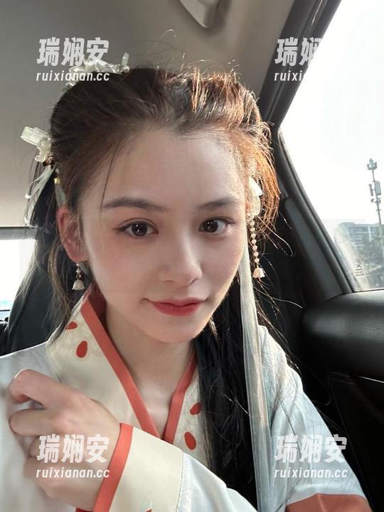 天天吃瓜网，有人告诉我这app是干嘛的嘛？真是迷雾重重。