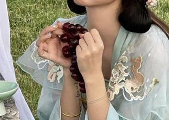 吃瓜网带来的最新热瓜：哇，这剧情转折，这瓜真是心情过山车啊！