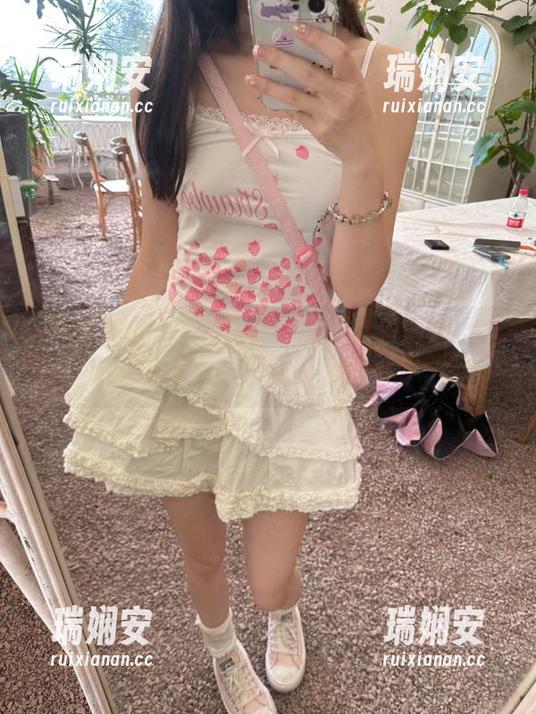 这才是真正的‘欢乐源泉’！吃瓜网红官网会告诉你什么叫停不下来！