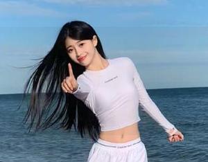 听说“吃瓜黑料”可以“永不迷路”？那小心被偏激评论淹没，别从此迷失自我啊。
