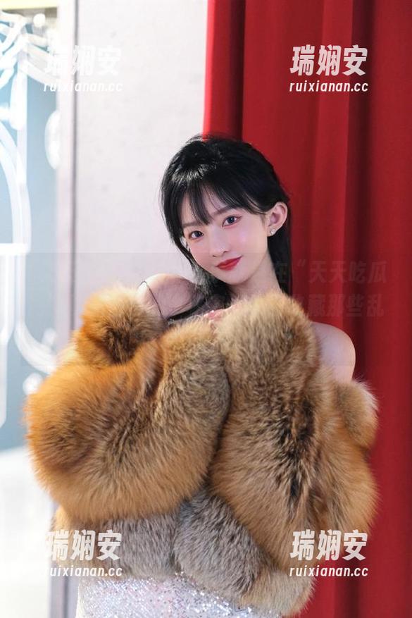 没什么事就是在“天天吃瓜网”隐藏自己的小秘密，偷偷收藏那些乱摊子