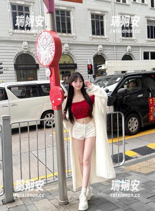 被曝恋情、炒作、黑幕，所有最新明星黑料尽在这个网站！