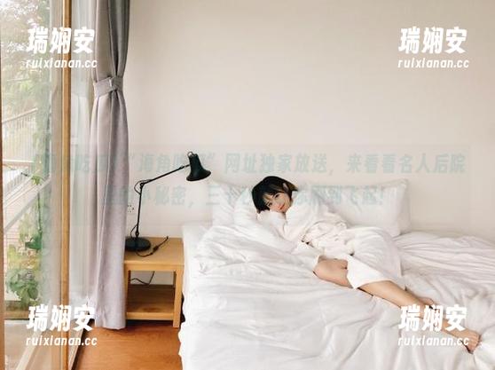 “海角吃瓜”网址独家放送，来看看名人后院里的小秘密，三十秒就让你刷到飞起！