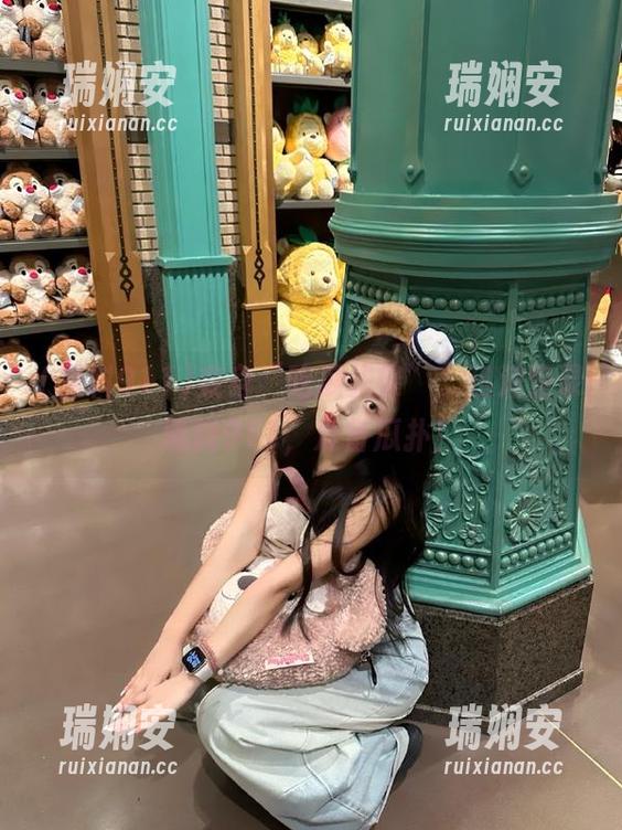 变身“吃瓜先锋”，迅速登录黑料911，准备瓜扑！