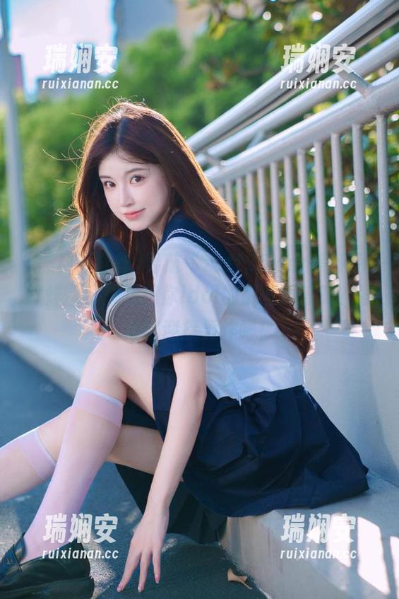 导航“zztt35.ccm黑料不打烊”，想知道你idol的那些风波吗？准备好迎接轰炸吧！