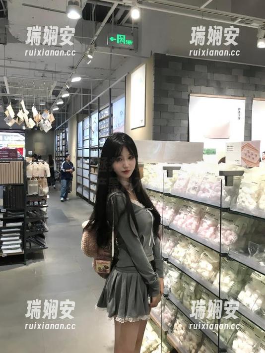 拯救无聊时光！苹果用户也能体验国产黑料不打烊的精彩。