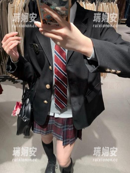 这个网站真是个“监控室”，zzzttt07com黑料不打烊，啥都逃不过你的眼！
