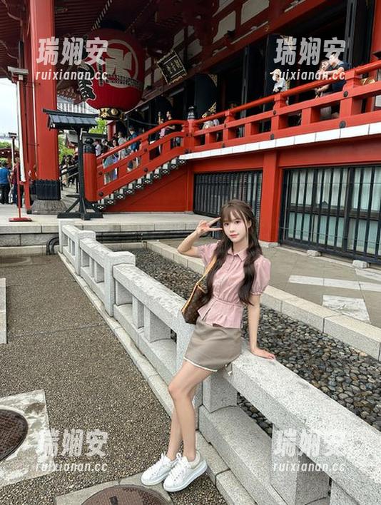 用黑料社苹果版，变身吃瓜达人，你的生活从此只剩精彩！
