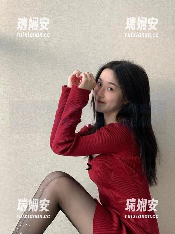 黑料站官网：谁说黑料不能是官方认证，来看看各大流量群的疯狂趣事！