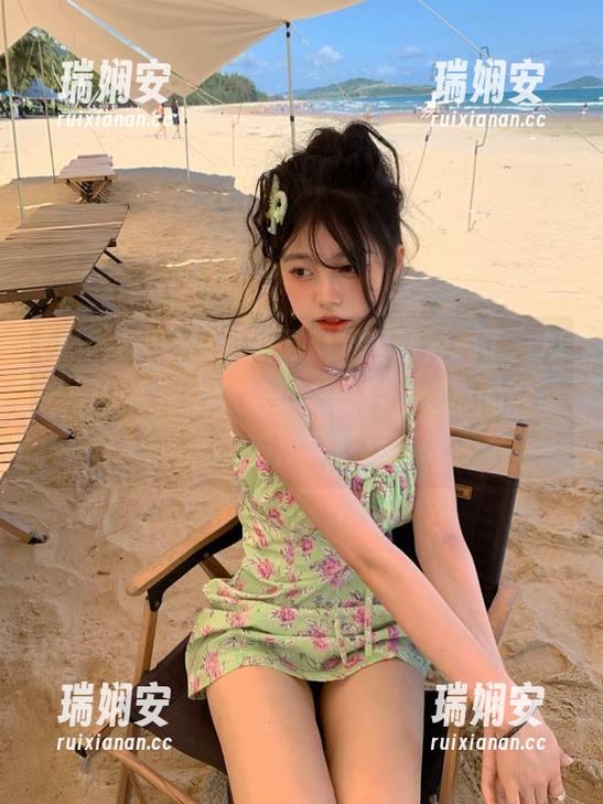 听说“黑网料”官网开通了，瓜友们快来报名做吃瓜志愿者，吃瓜的顺带还能自拍，真是双赢！